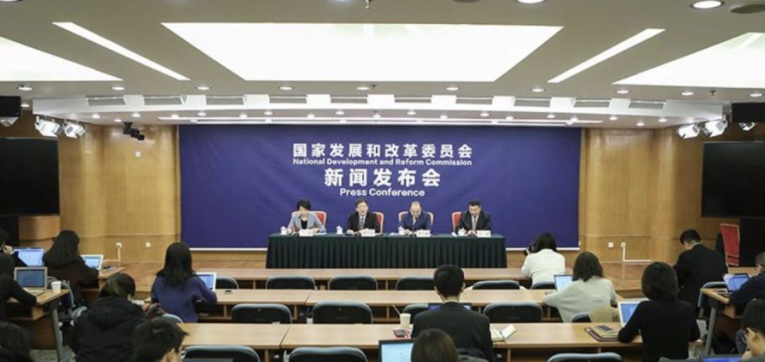 雷锋资料论坛,方案优化实施_体育版53.337
